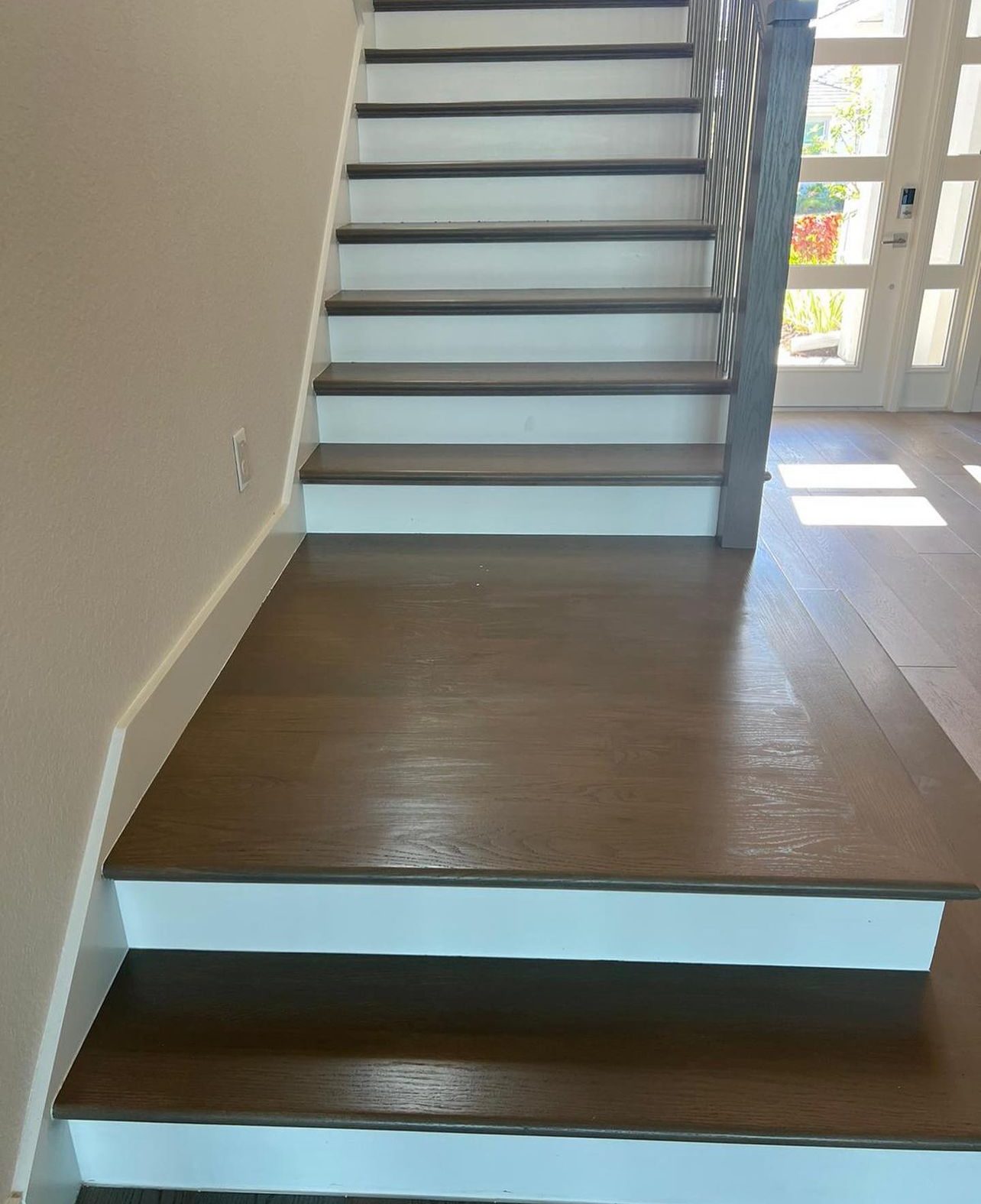 Staircase landing flooring